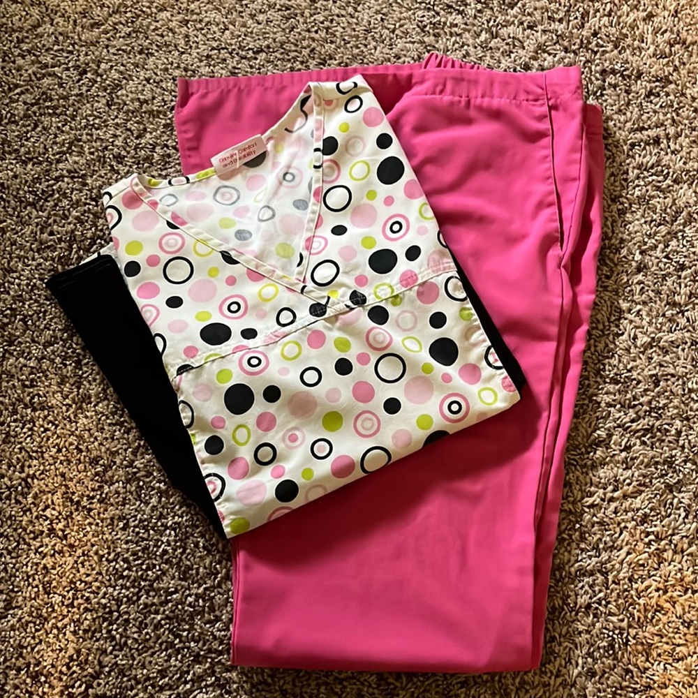 Scrub set